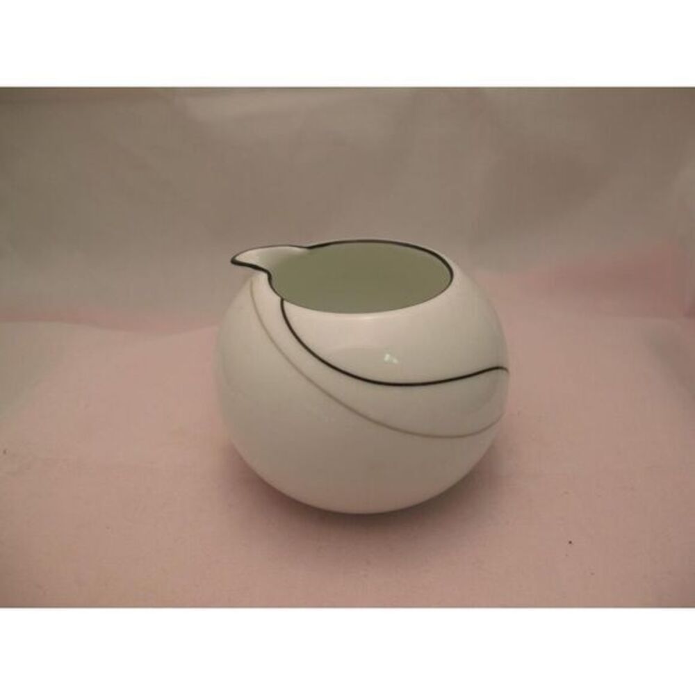 Mikasa Threads LAL03 Rounded Creamer‎